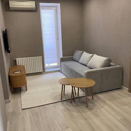 Apartpoltava Двокімнатні Апартаменти З Джакузі Біля Листопаду 외부 사진
