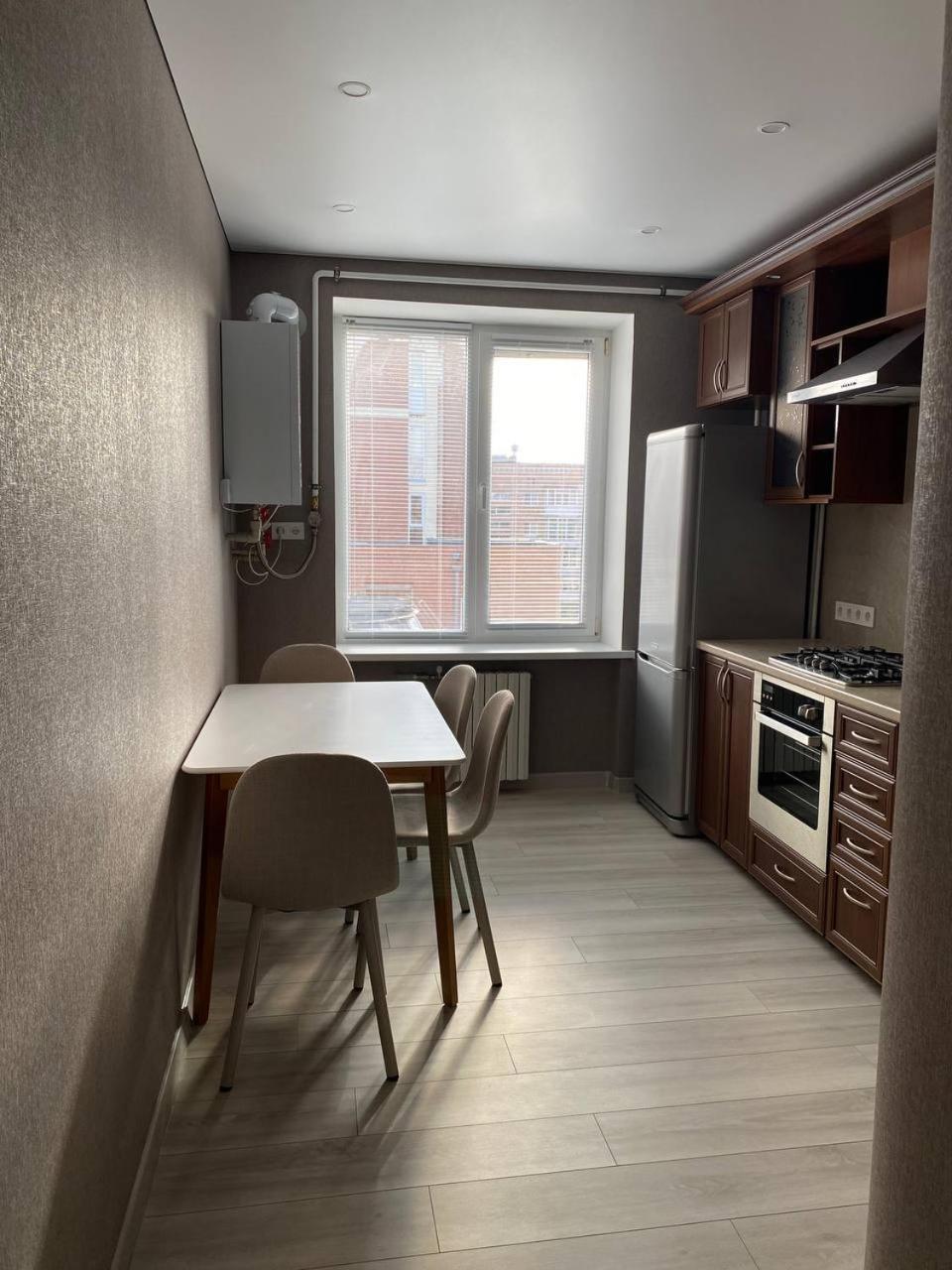 Apartpoltava Двокімнатні Апартаменти З Джакузі Біля Листопаду 외부 사진
