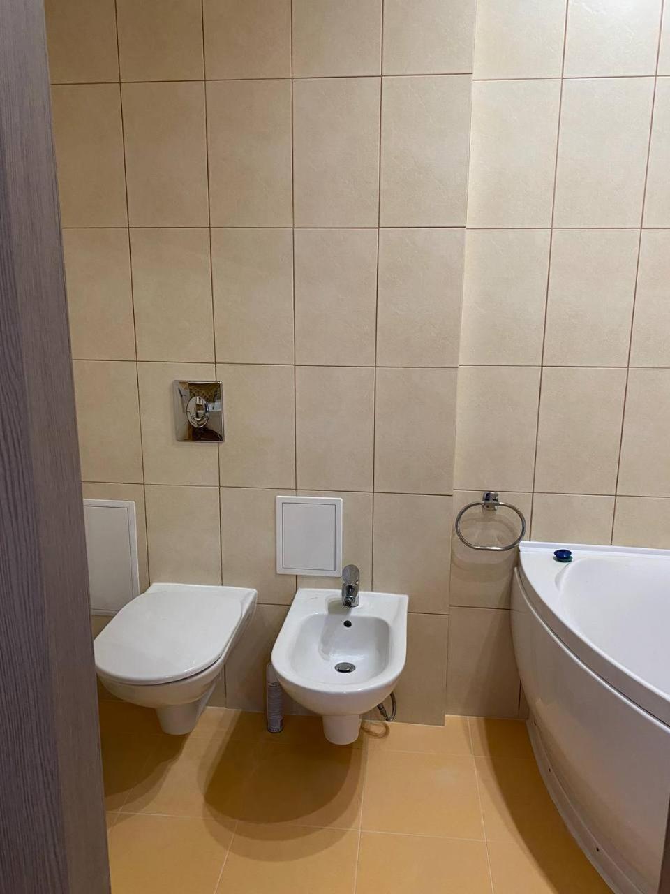 Apartpoltava Двокімнатні Апартаменти З Джакузі Біля Листопаду 외부 사진