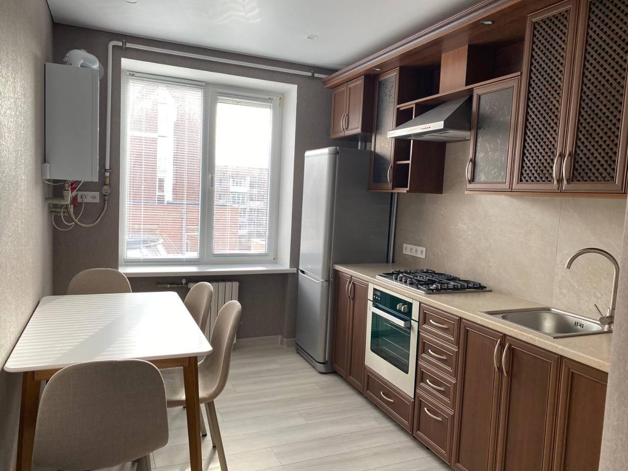 Apartpoltava Двокімнатні Апартаменти З Джакузі Біля Листопаду 외부 사진